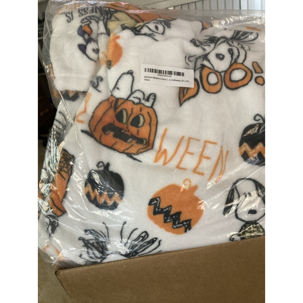 Peanuts 50 Years Great Pumpkin Throw Blanket - 60x70"